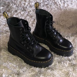 Dr. Martens Jadon